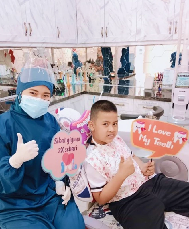 Merawat gigi sejak usia muda